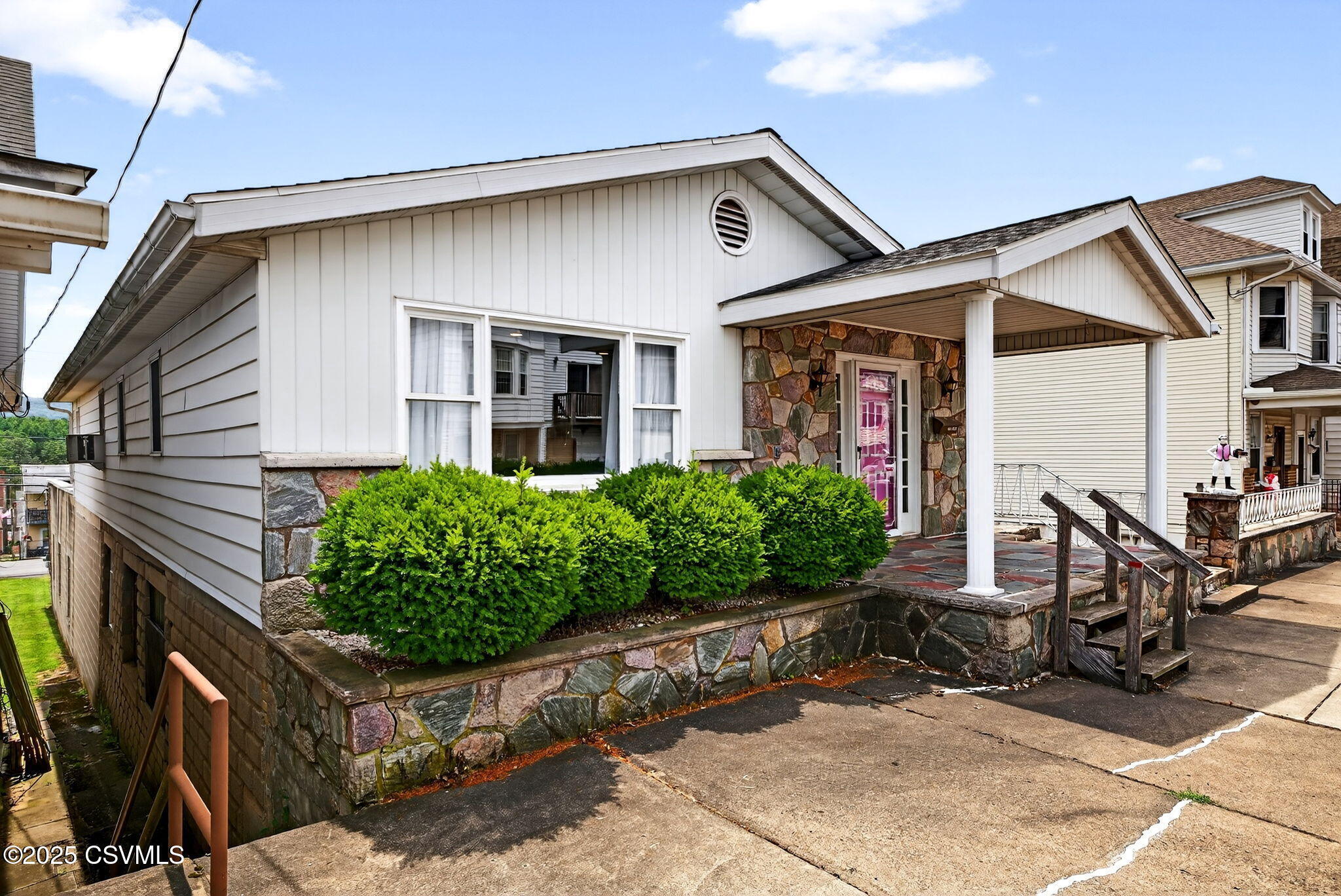 Property Photo:  623 Spruce Street  PA 17834 