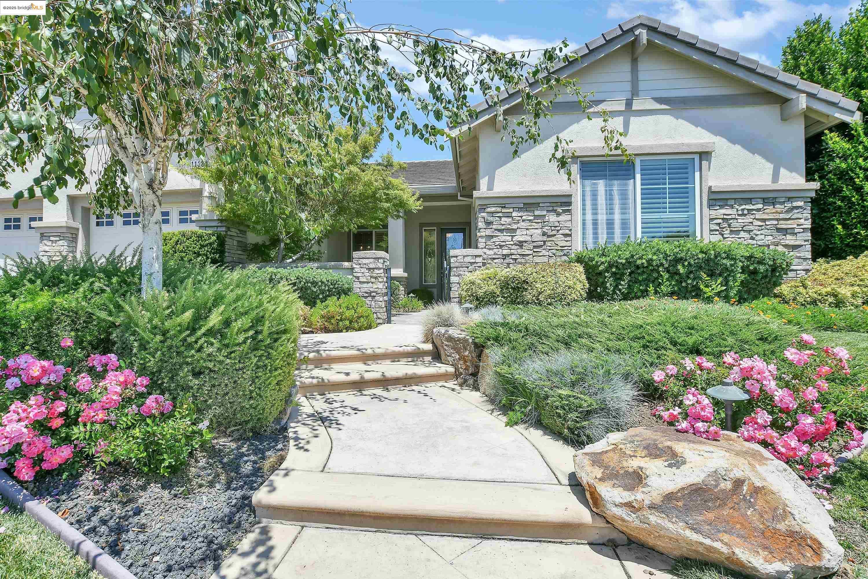 Property Photo:  1133 Jonagold Way  CA 94513 