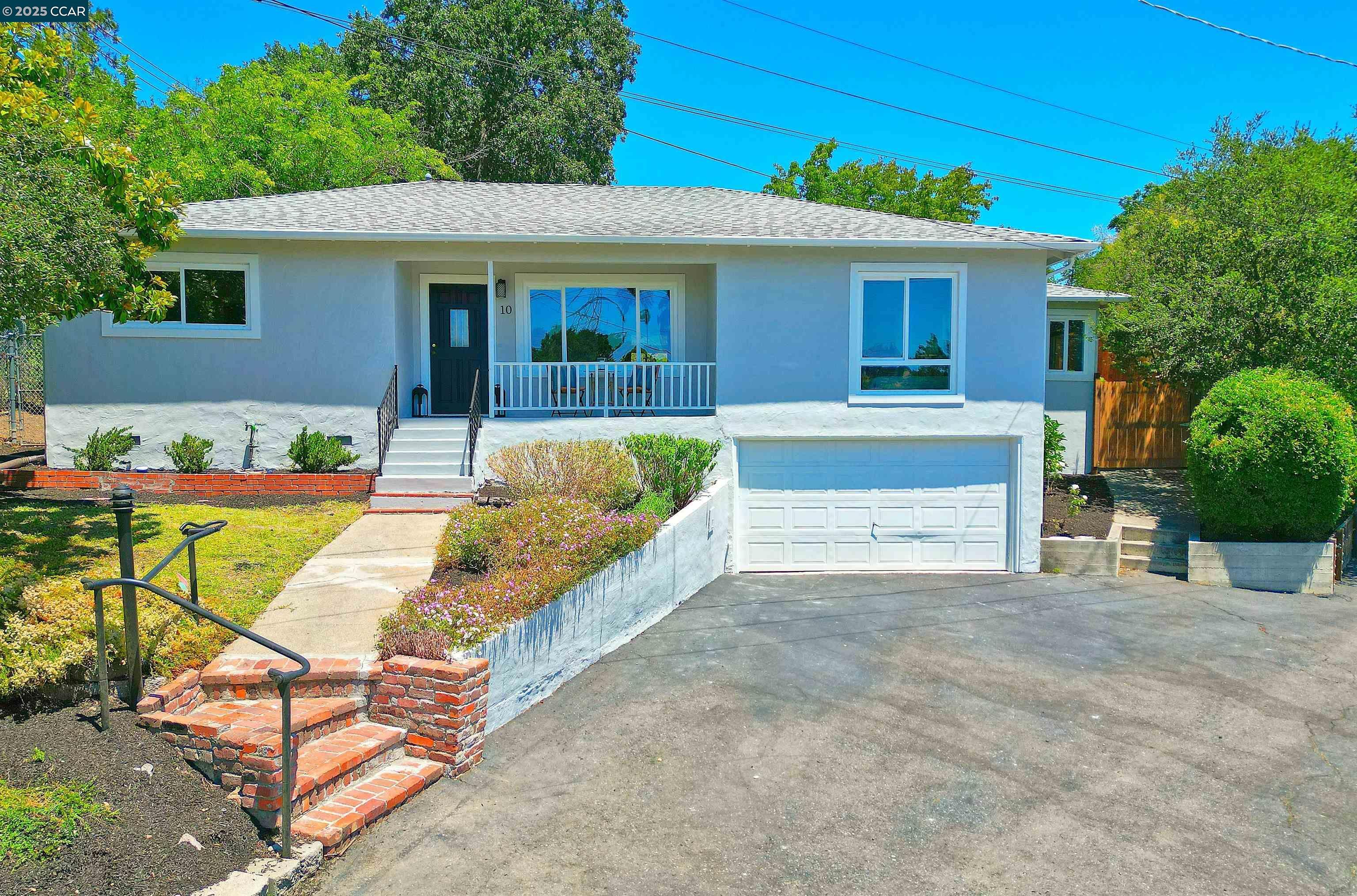 Property Photo: 10 Westminster Place CA 94549