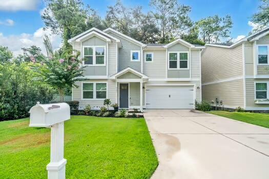 Property Photo: 527 Maple Avenue FL 32578