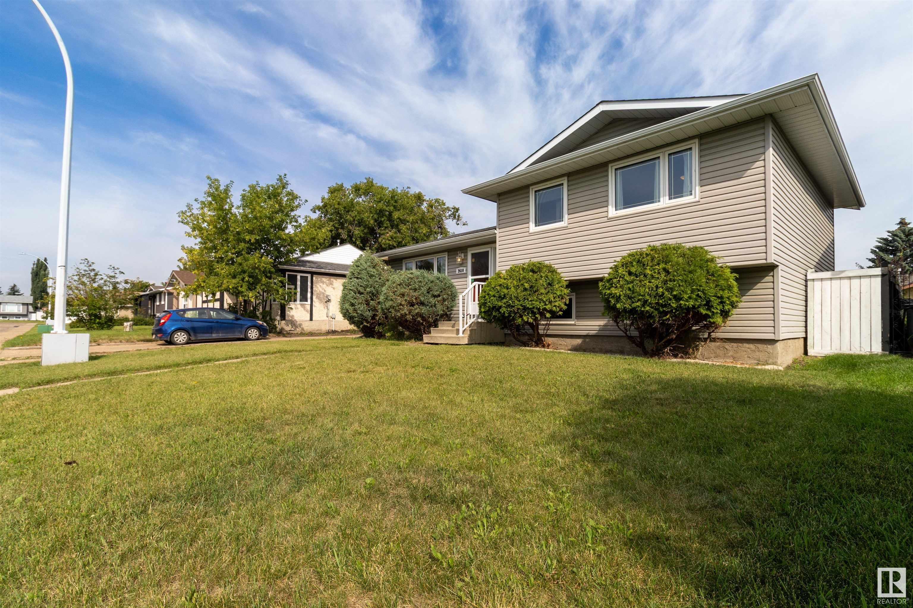 Property Photo:  2610 129A Avenue NW  AB T5A 3Y1 