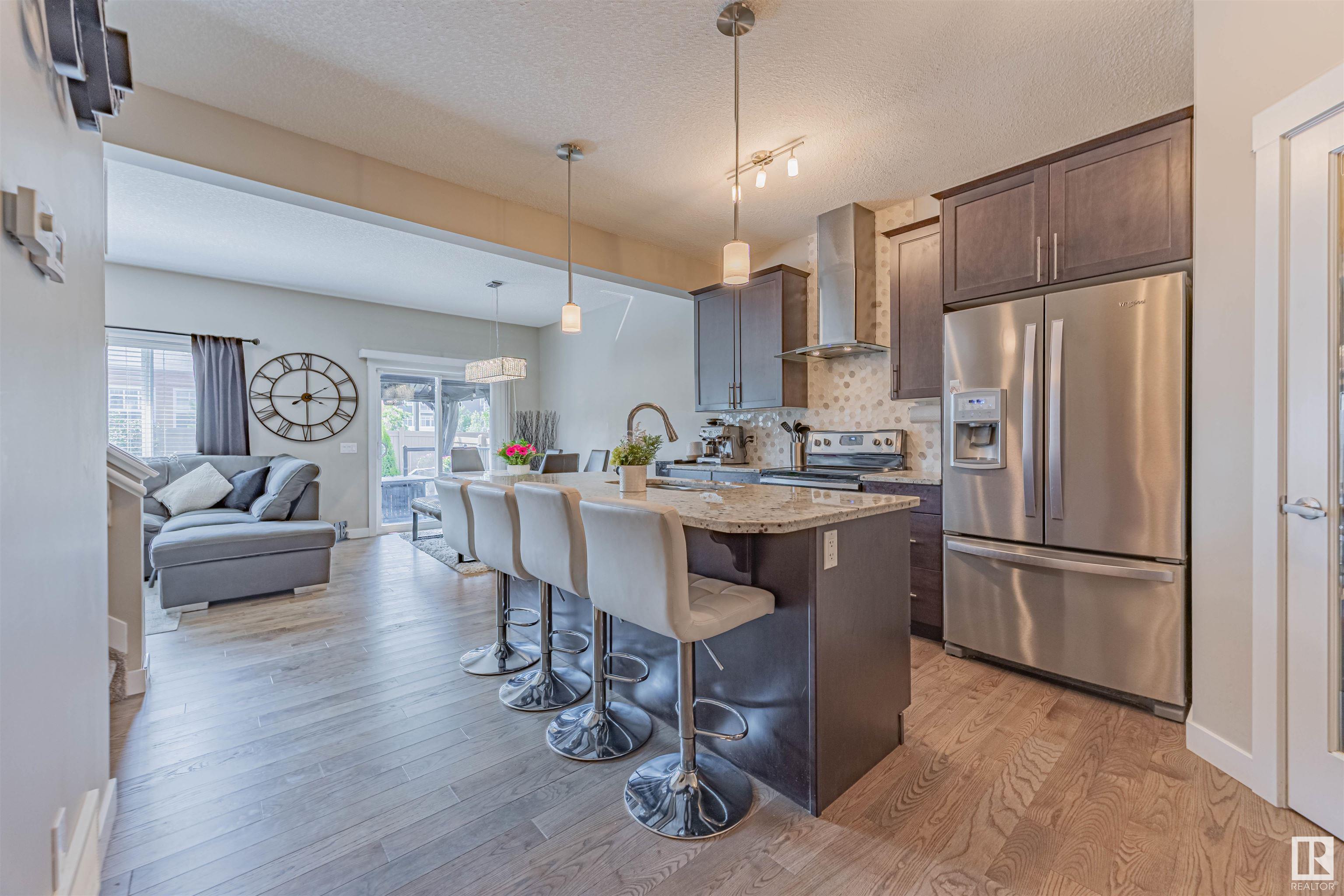 16824 65 Street NW  Edmonton AB T5Y 3W6 photo