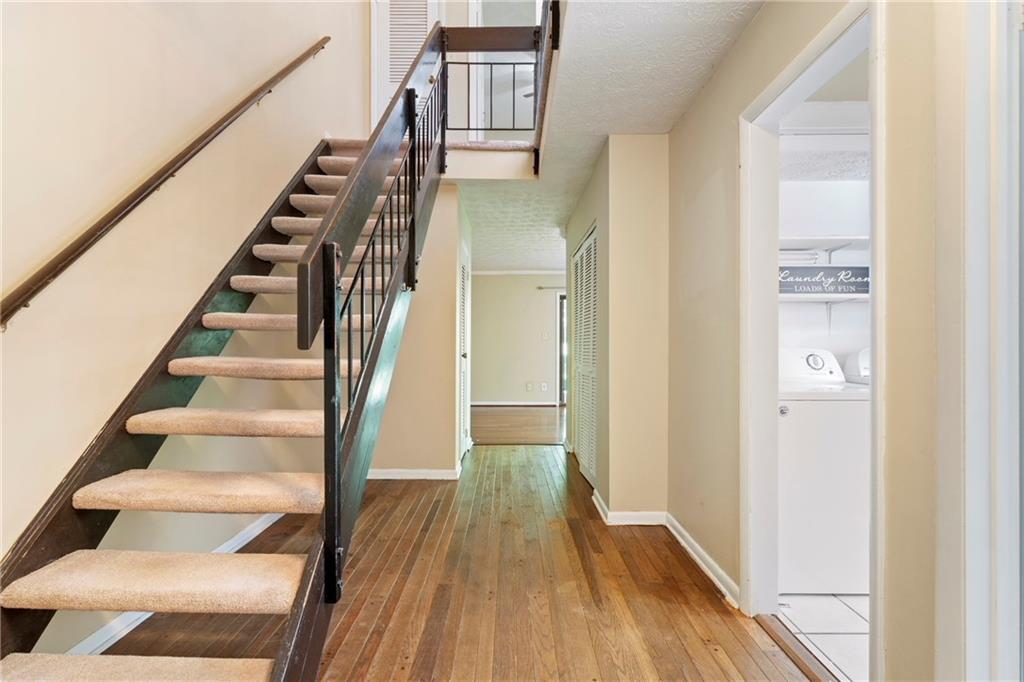 Property Photo: 130 Fernbanks Court GA 30605