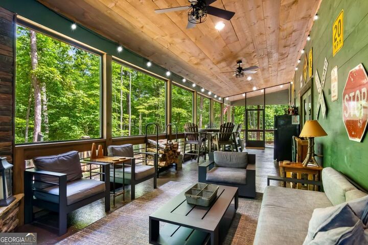 Property Photo:  261 Rooks Road  GA 30559