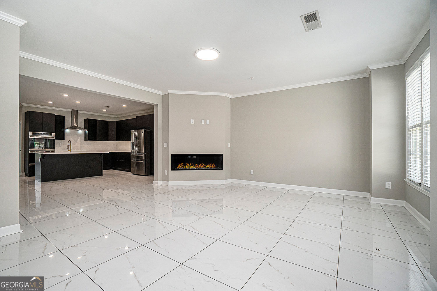 Property Photo: 6112 Holly Park Lane SE GA 30126