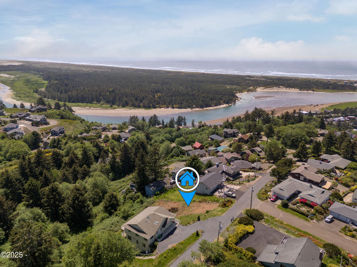 Property Photo:  14901 E Summit Road  OR 97135 