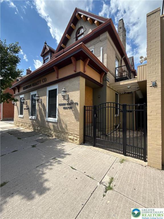 Property Photo:  316 W Broad 1  PA 18018 