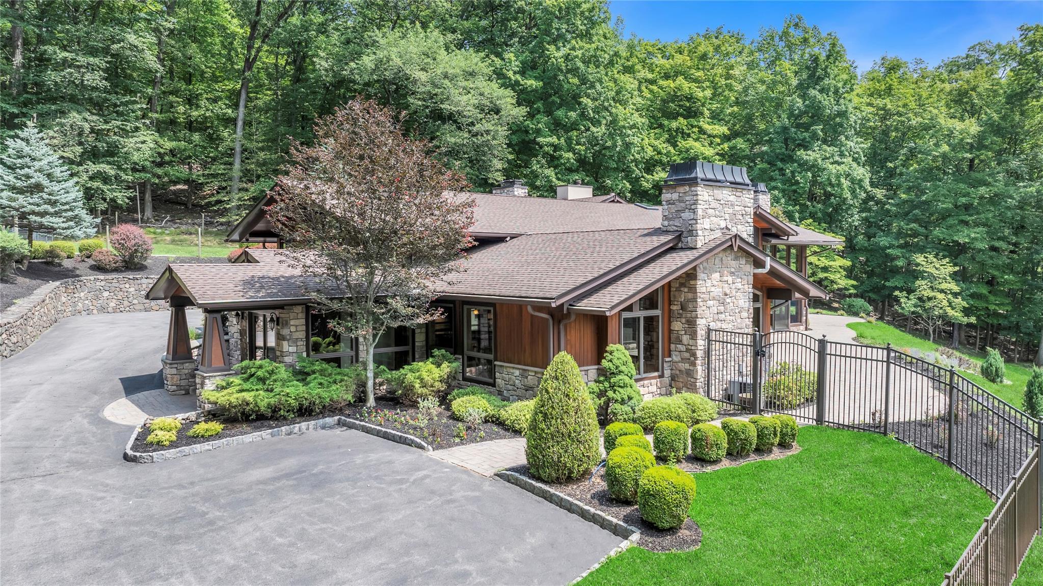 Property Photo:  597 S Mountain Road  NY 10956 