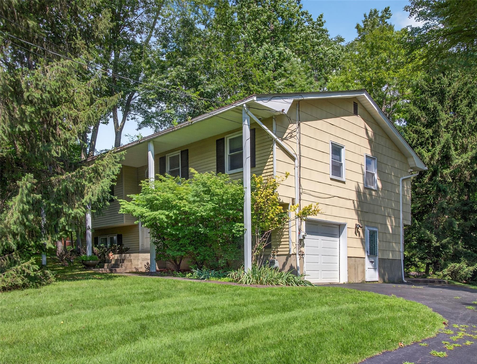 22 Demarest Mill Road  West Nyack NY 10994 photo