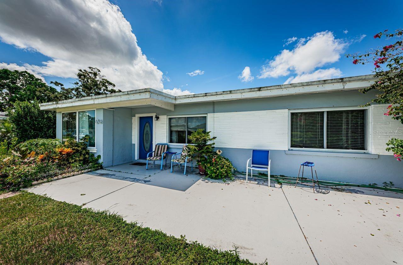Property Photo: 4346 14th Avenue N FL 33713
