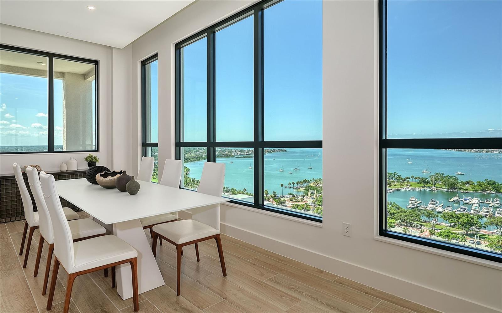 Property Photo: 33 S Palm Avenue 1601 FL 34236
