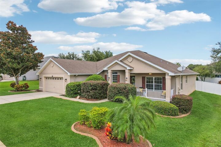 Property Photo:  377 Dagama Drive  FL 34715 