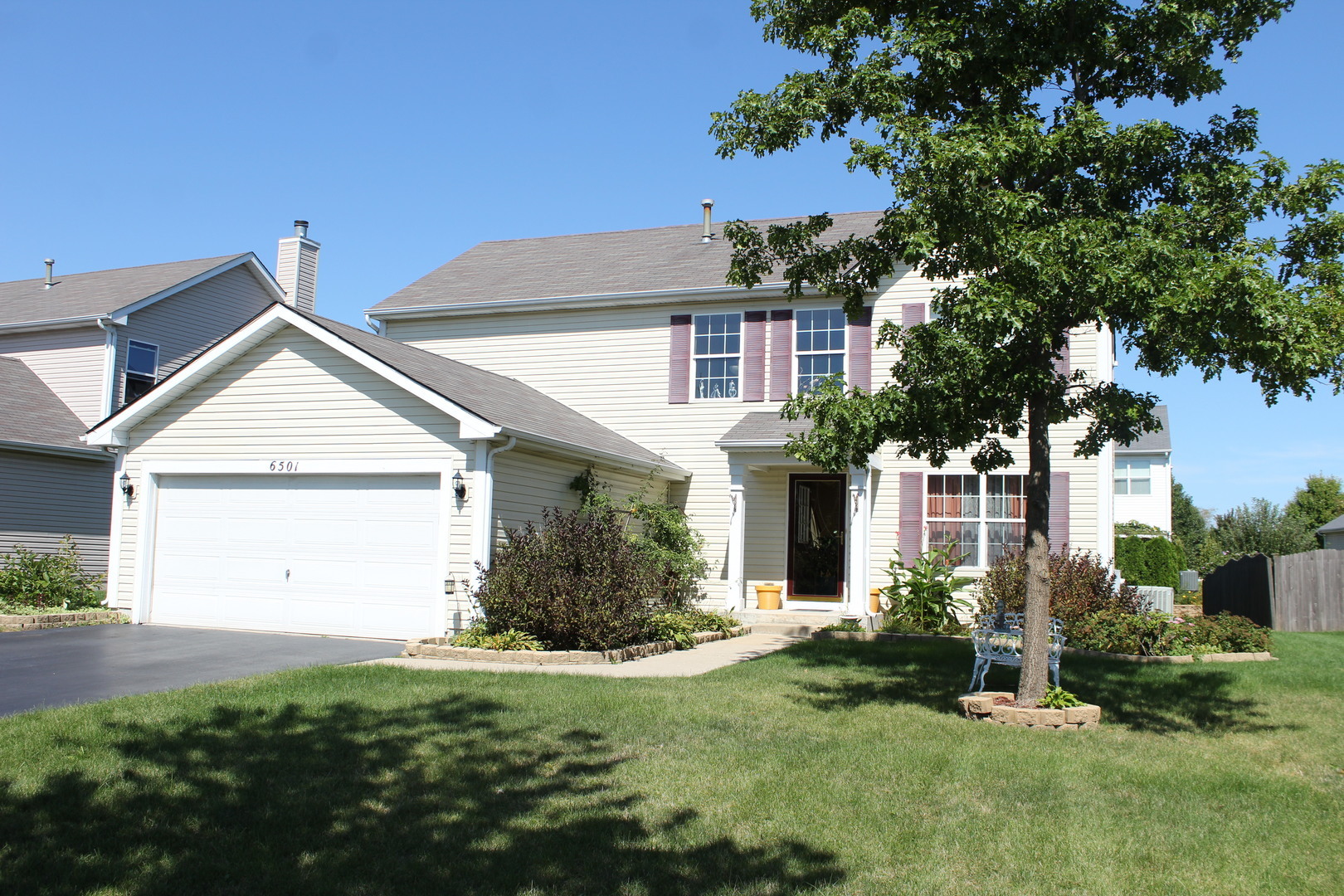 Property Photo: 6501 Roth Drive IL 60431