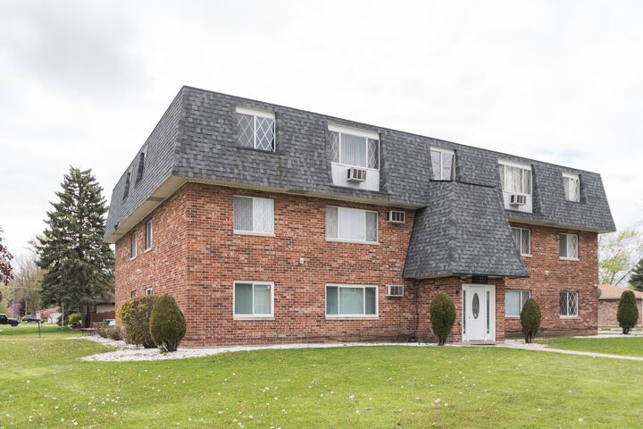 17227 71st Court 11  Tinley Park IL 60477 photo