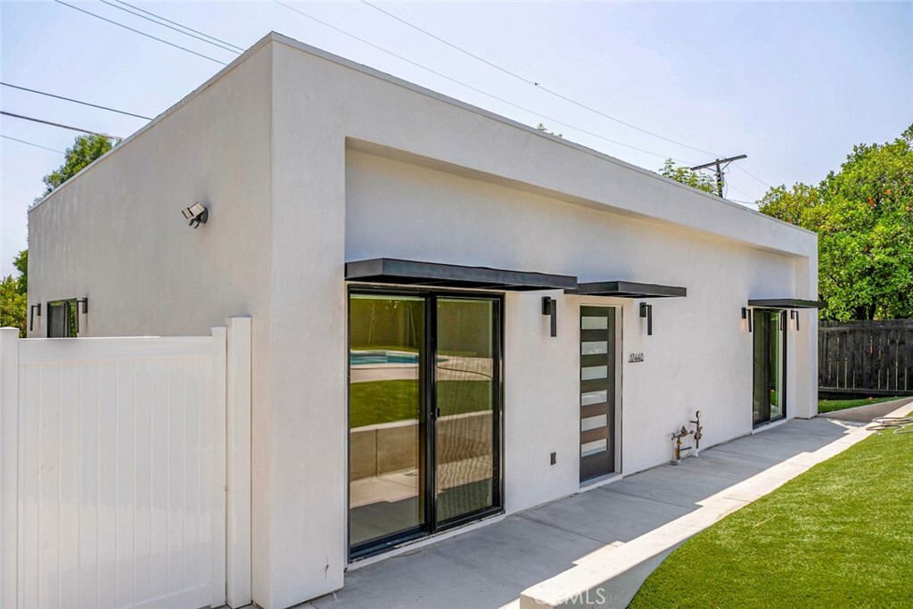 Property Photo: 17440 Index Street CA 91344