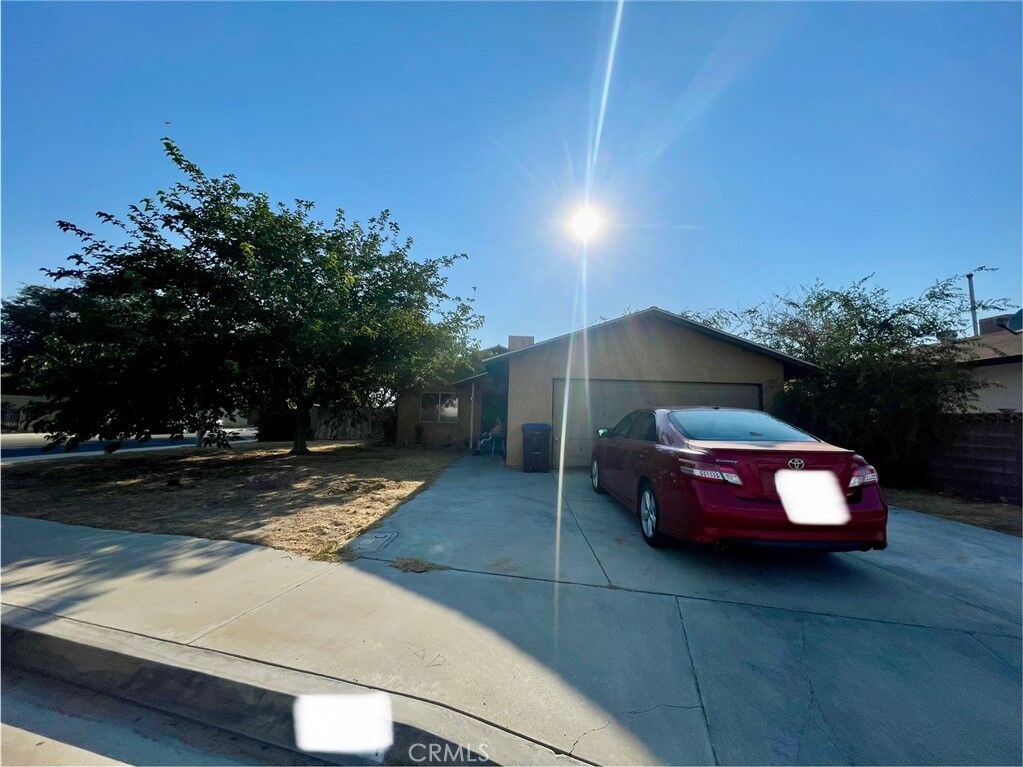 Property Photo:  45001 Logue Court  CA 93535 