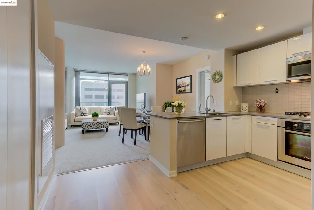 Property Photo:  1 Hawthorne 14C  CA 94105 