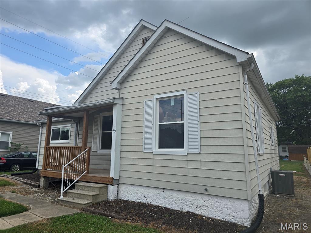Property Photo:  419 State Street  IL 62239 