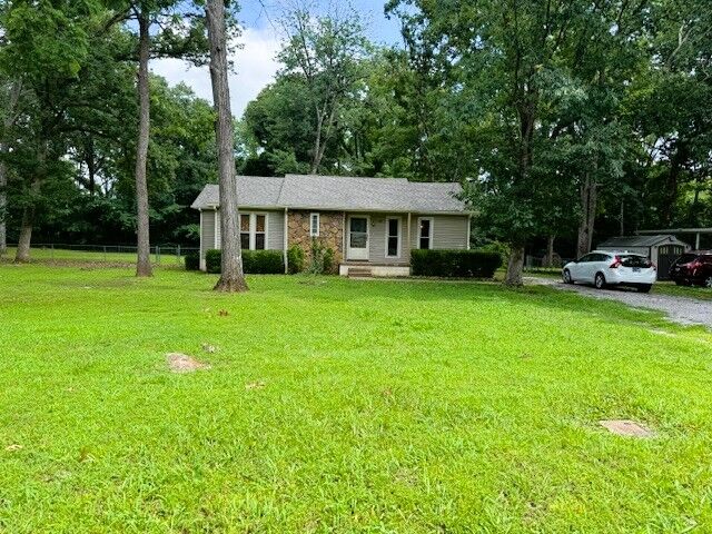 Property Photo:  699 Blazer Ave  TN 37167 