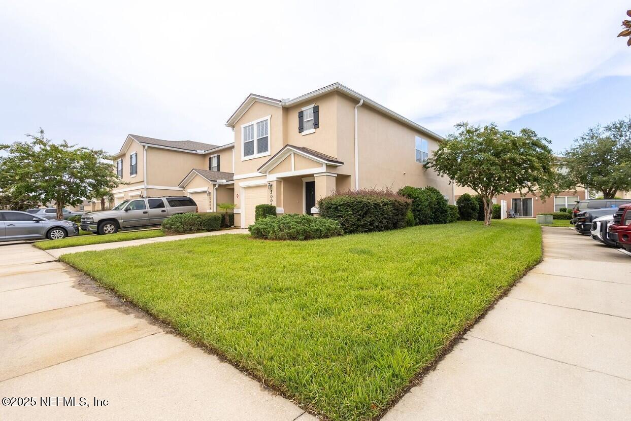 Property Photo: 1500 Calming Water Drive 5006 FL 32003