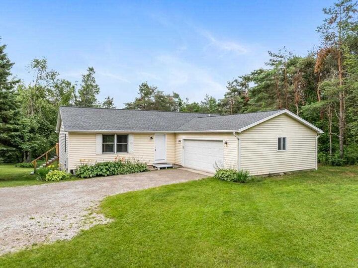 2890 W Stutsmanville  Harbor Springs MI 49740 photo