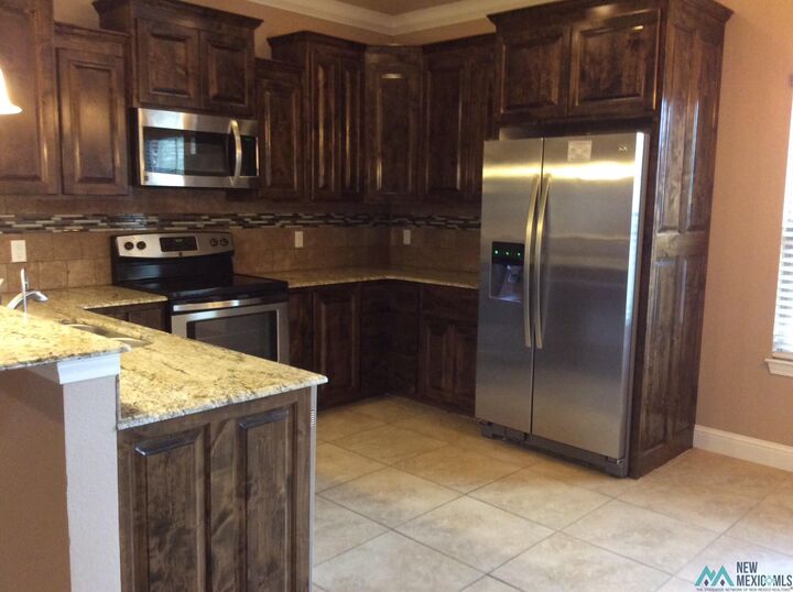 Property Photo:  200 Almond Tree Lane  NM 88101 