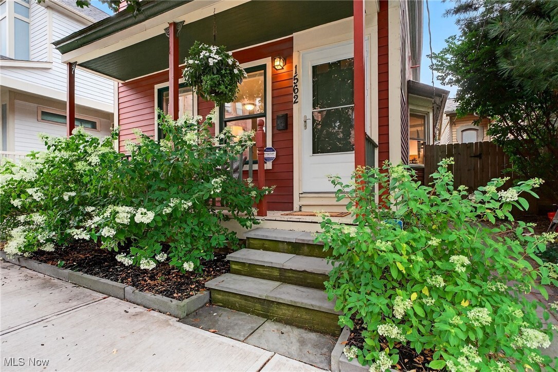 Property Photo: 1562 W 29th Street OH 44113