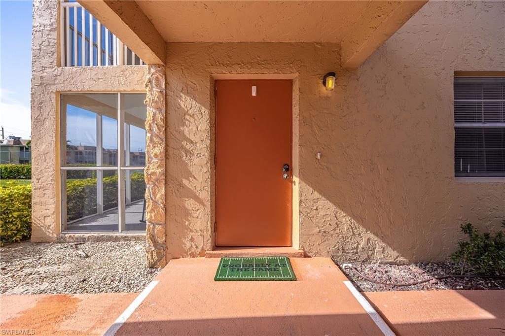 Property Photo: 1400 Pompei Ln 23 FL 34103