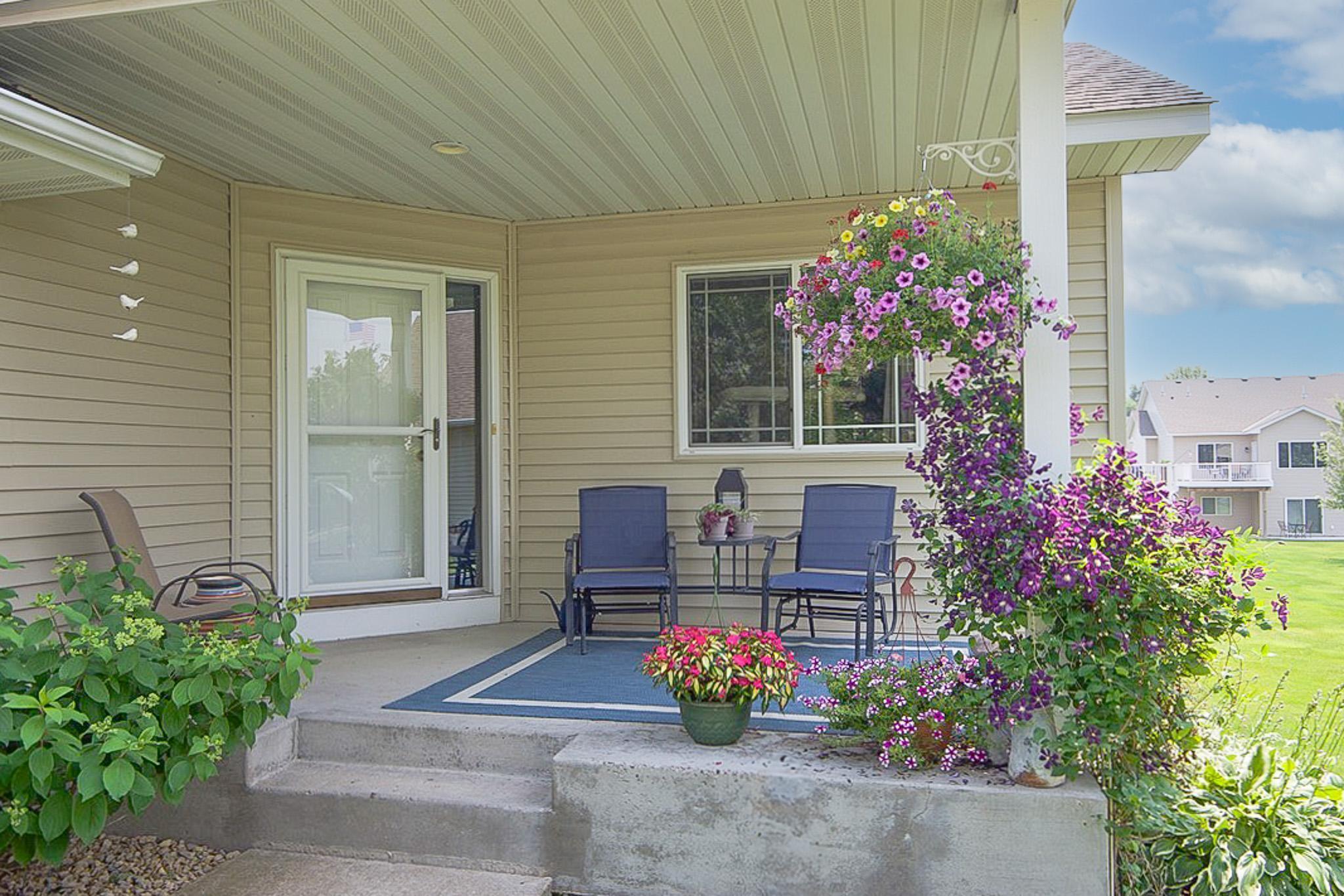 Property Photo: 603 Bluffs Parkway MN 55313