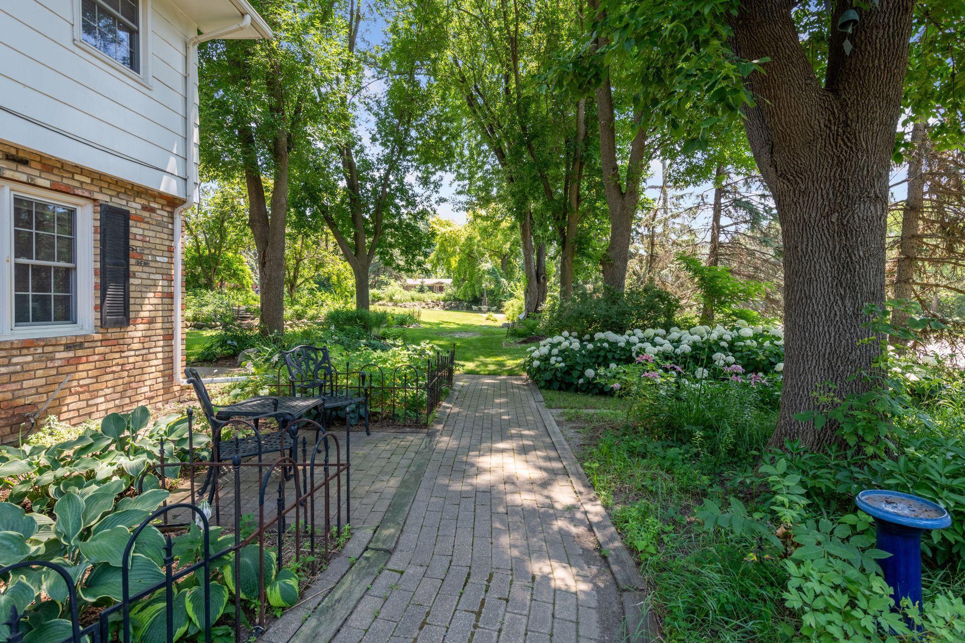 Property Photo:  1120 County Road 110 N  MN 55364 