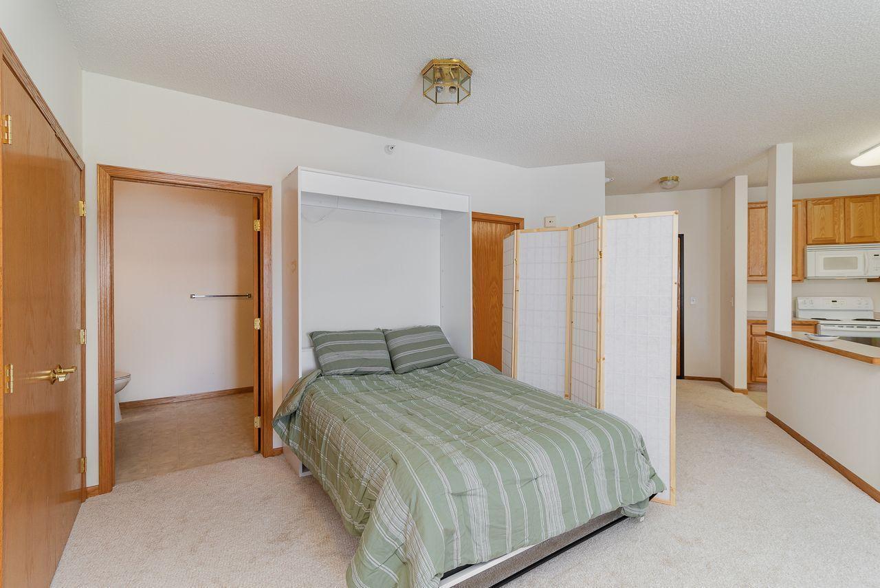 Property Photo: 4824 E 53rd Street 410 MN 55417