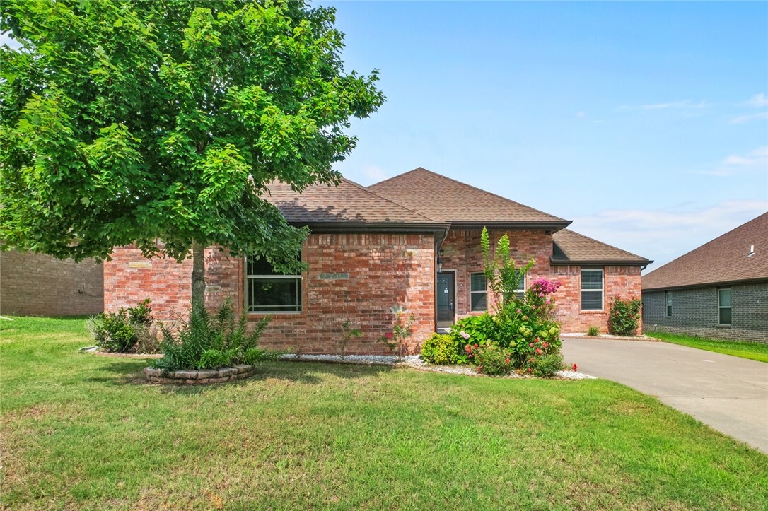 Property Photo: 904 SW Caprington Street AR 72712