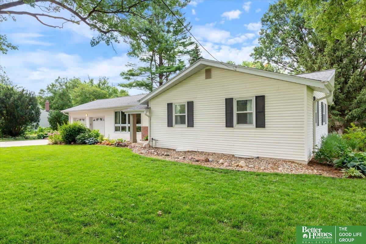 Property Photo: 7804 Keystone Drive NE 68134