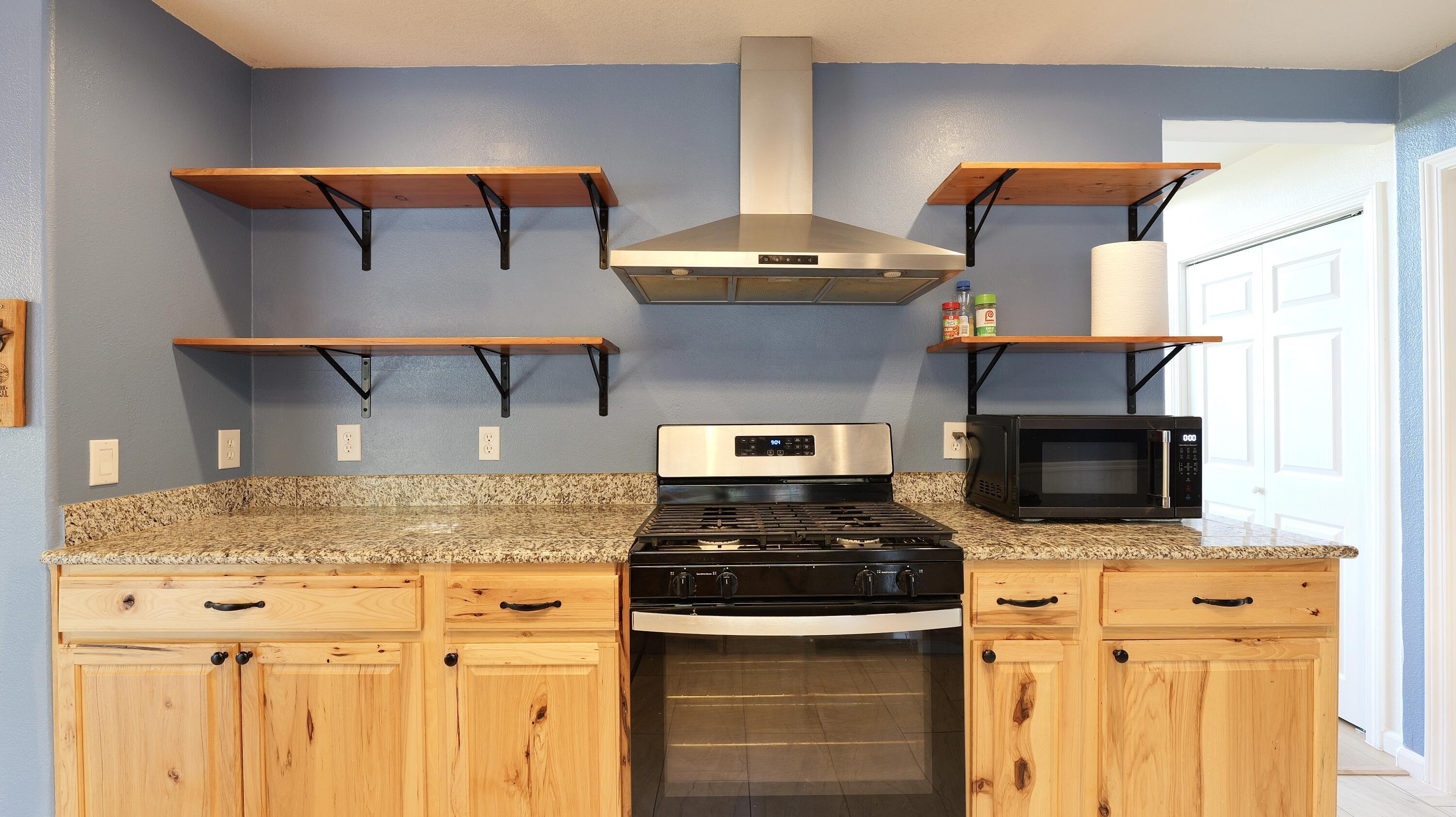 Property Photo: 640 Sarma Drive OR 97539