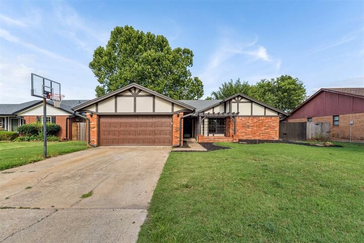 Property Photo:  5052 Burntwood Drive  OK 73135 