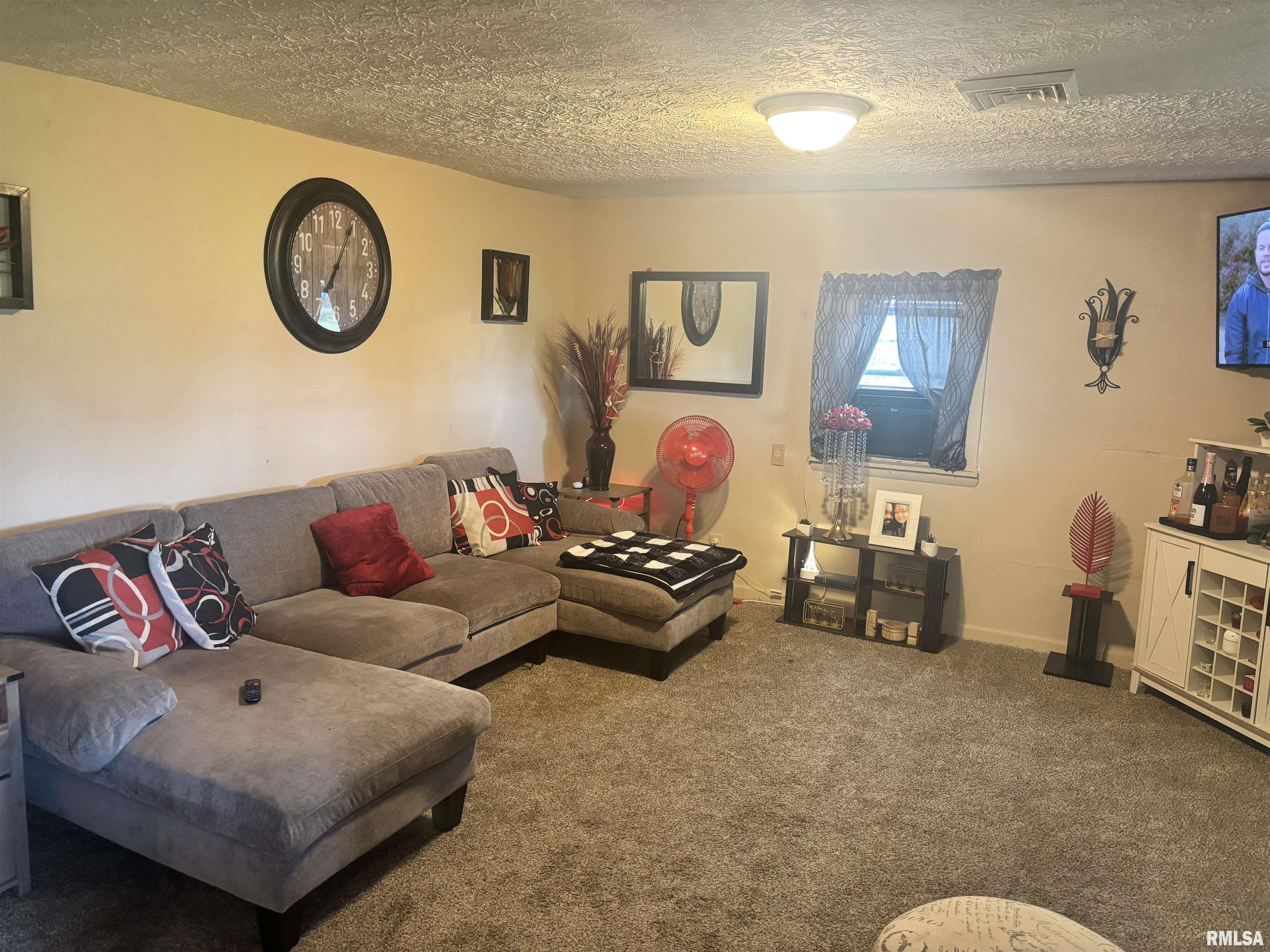 Property Photo:  300 S Park Street  IL 61470 