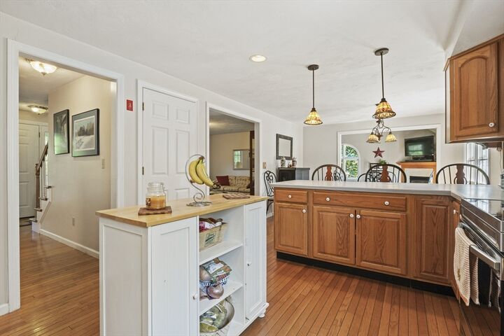 Property Photo:  8 Whineys Way  MA 02703 