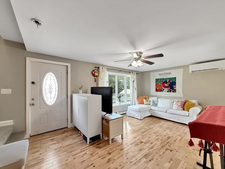 Property Photo:  7 Hazel Ave 7  MA 01545 