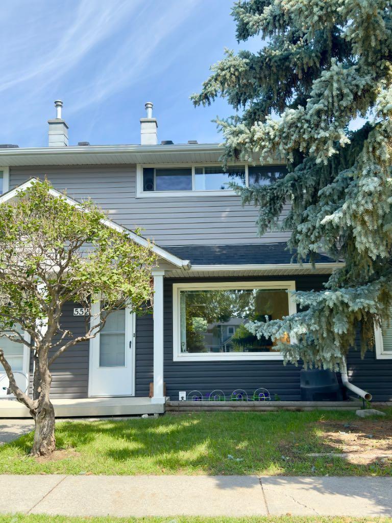 Property Photo: 552 Regal Park NE AB T2E 0S6