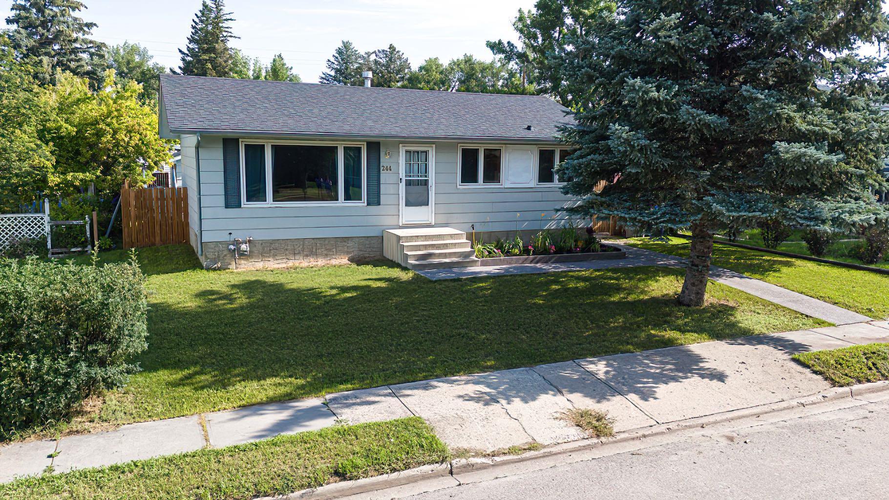 Property Photo: 244 50 Avenue E AB T0L 0T0