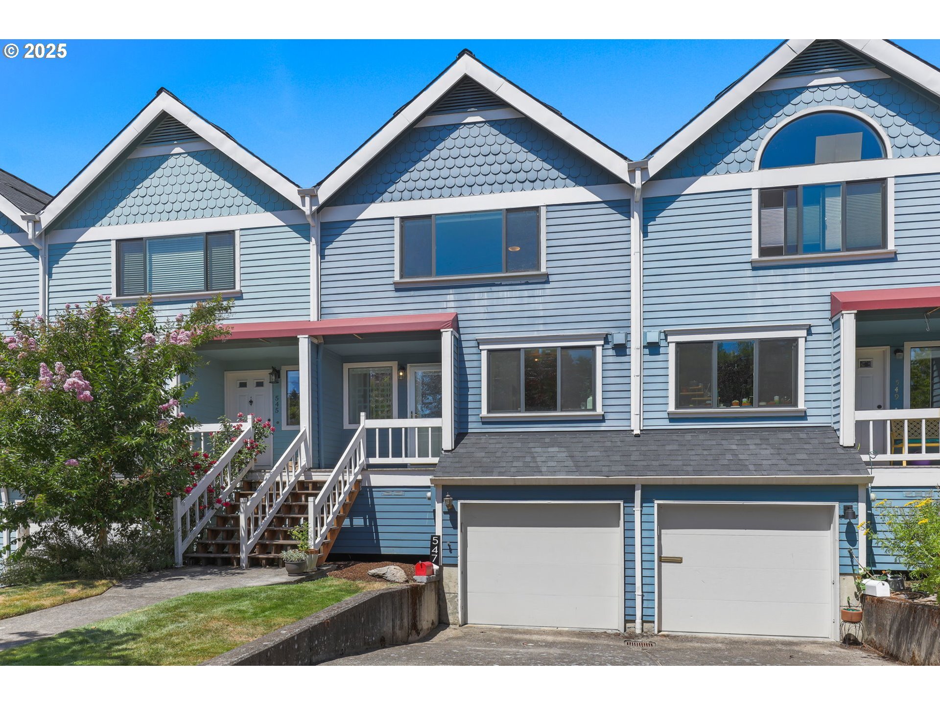Property Photo: 547 S Florida St OR 97219