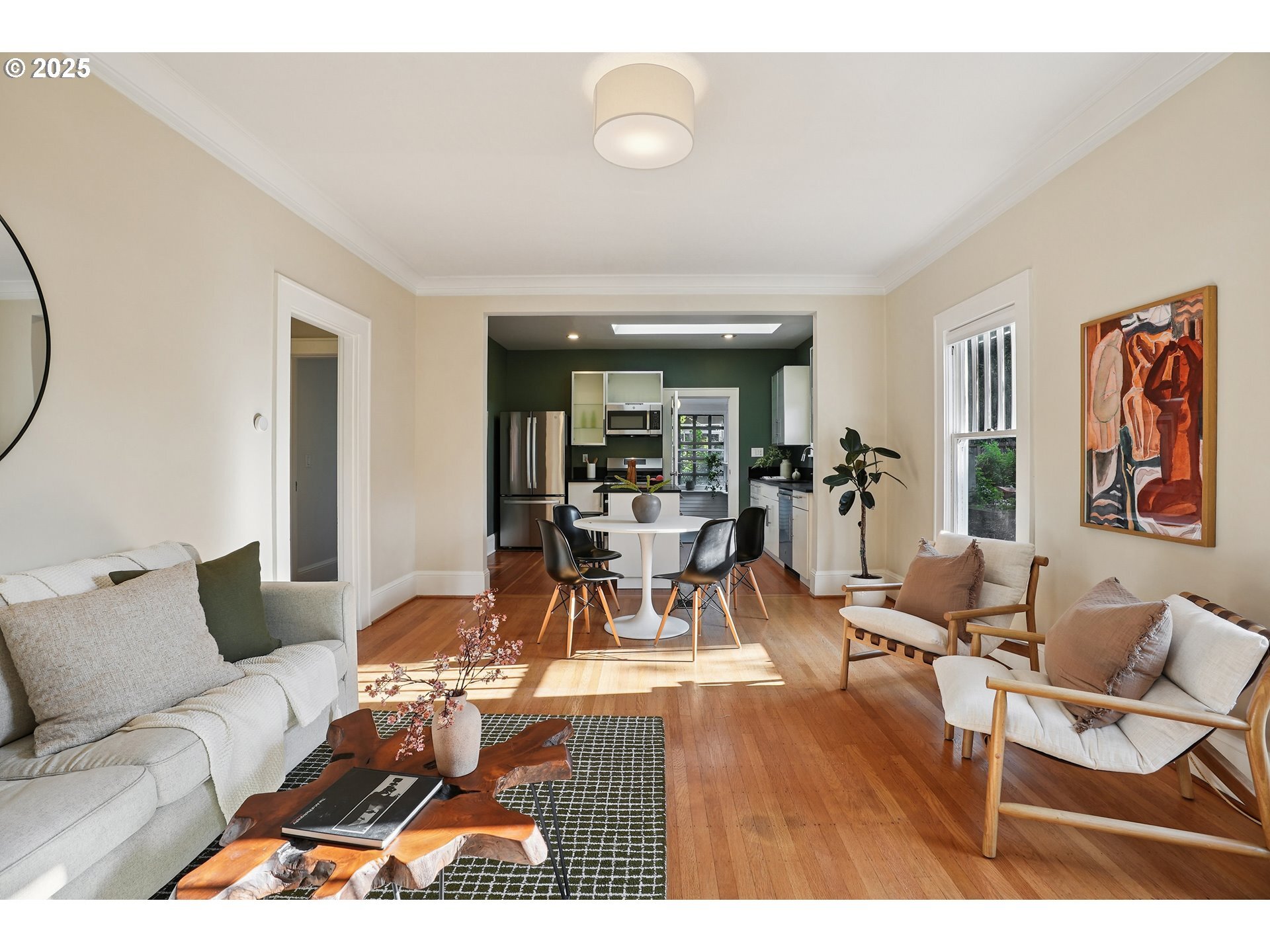 Property Photo: 1615 N Webster St OR 97217