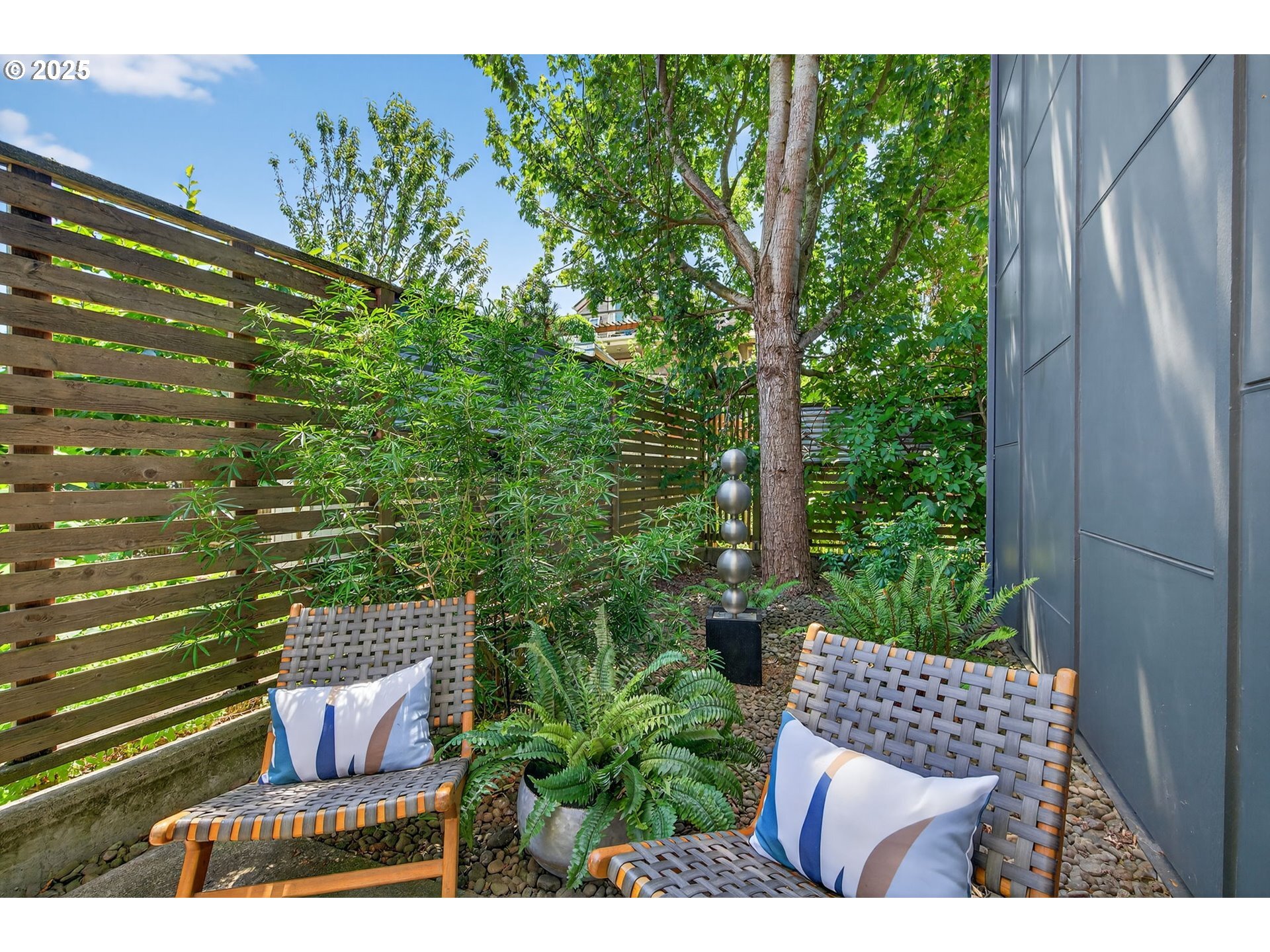 Property Photo: 520 NE Sacramento St OR 97212