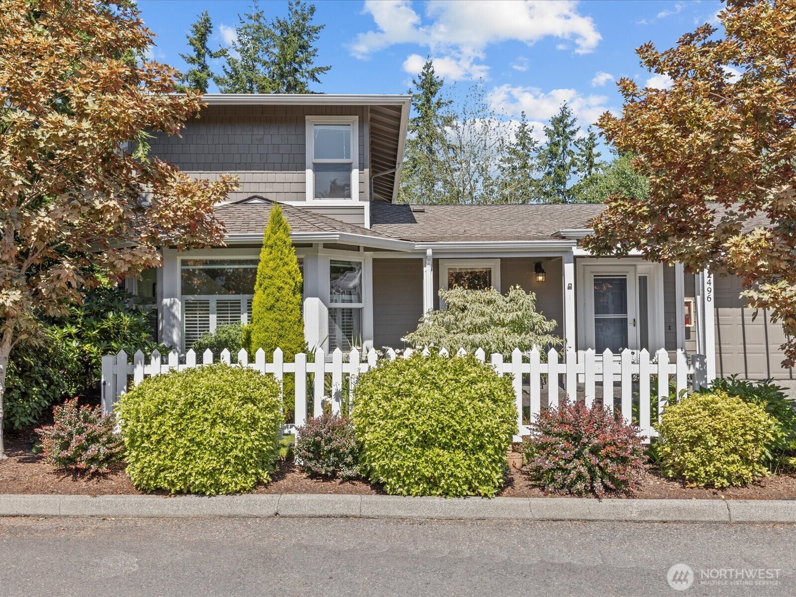 Property Photo: 22496 SE 37th Terrace 1381 WA 98029