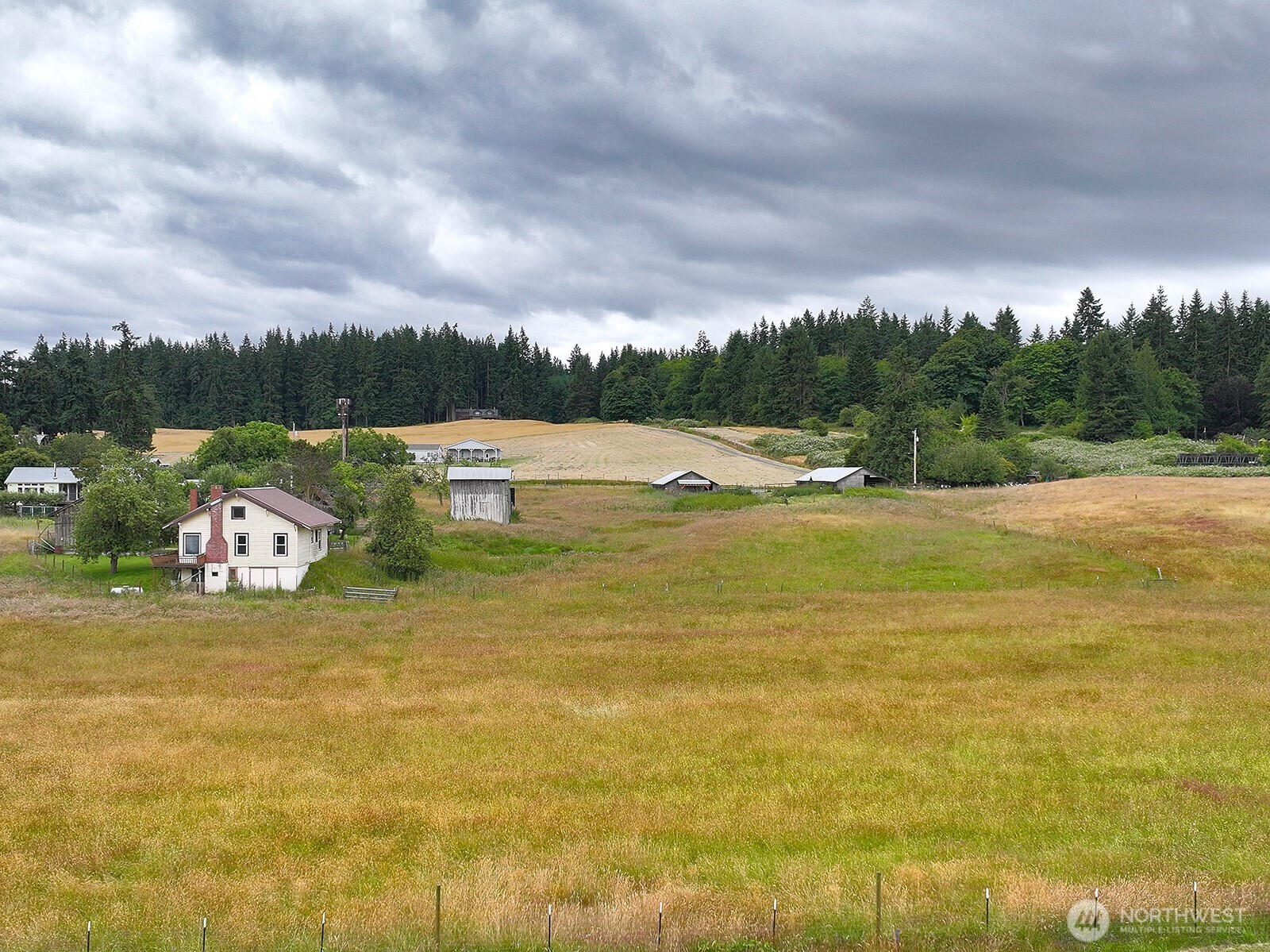 Property Photo:  683  3rd Street 2(B)  WA 98260 