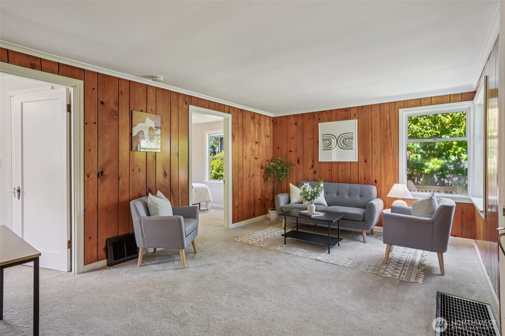 Property Photo: 11737 38th Avenue NE C WA 98125