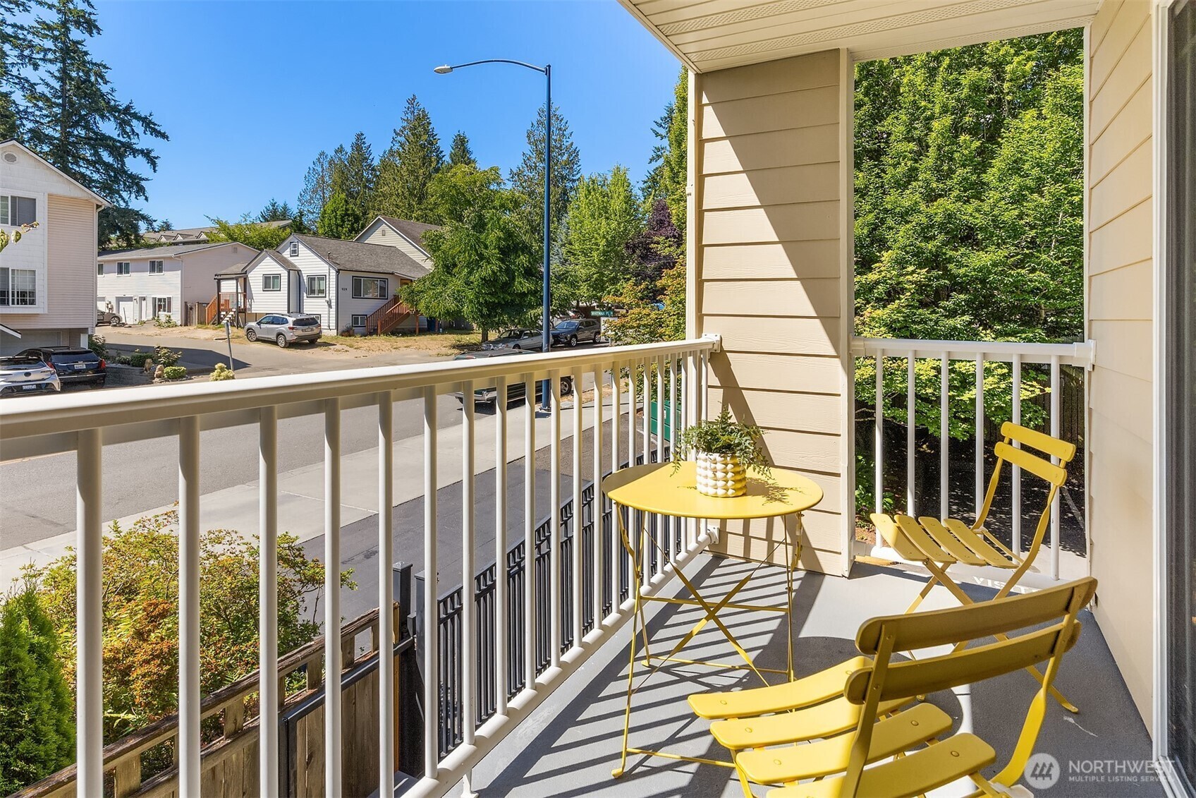 Property Photo: 937 N 200th Street B-206 WA 98133