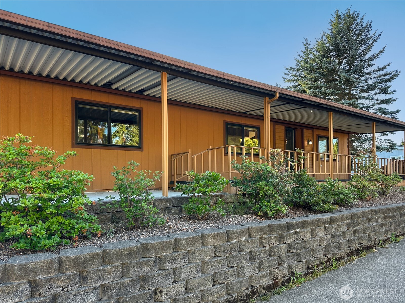 Property Photo: 2500 S 370th Street 208 WA 98003