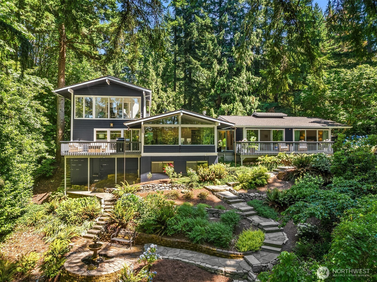 Property Photo: 11925 Manzanita Lane NE WA 98110
