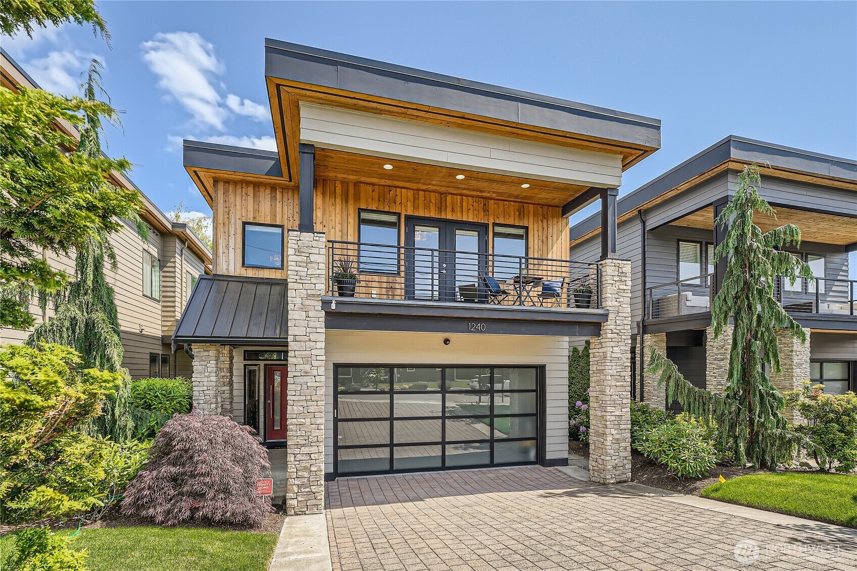 Property Photo: 1240 4th Street W WA 98033